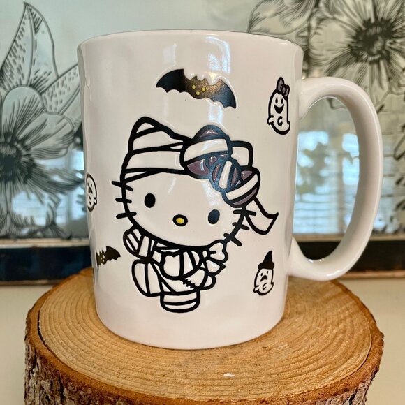 NEW Halloween Hello Kitty White & Purple Mummy Bubble Letters Mug - Picture 1 of 3